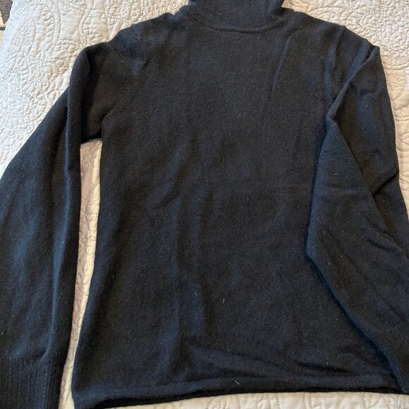 Ann Taylor Cashmere Turtleneck Sweater Black Size Small - Picture 2 of 3